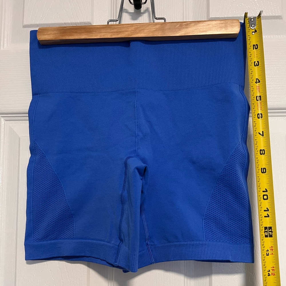EUC Lululemon Sculpt Short Pipe Dream Blue 4